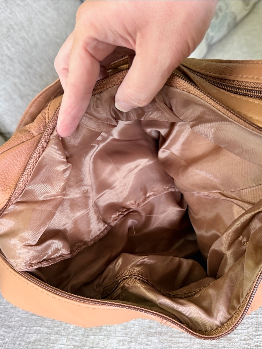 Women's Leather Sling Backpack - Picture 8 of 8